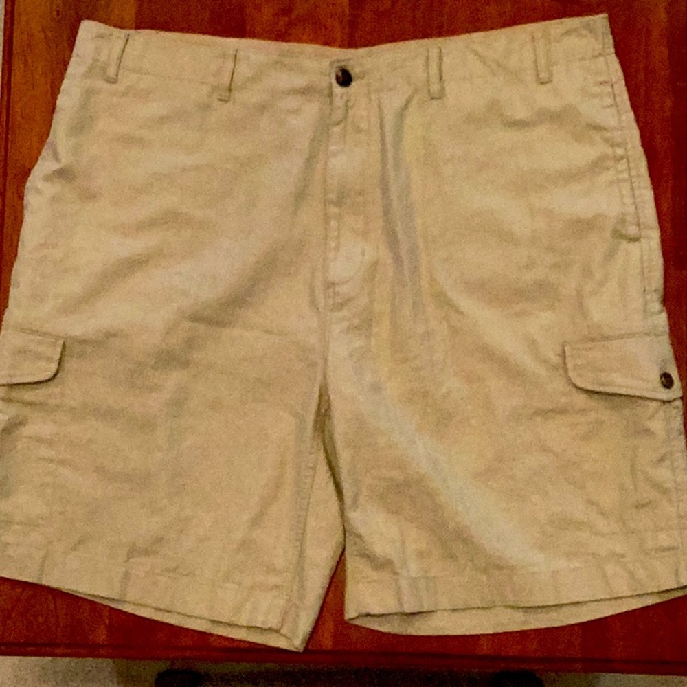 Men’s cargo shorts.